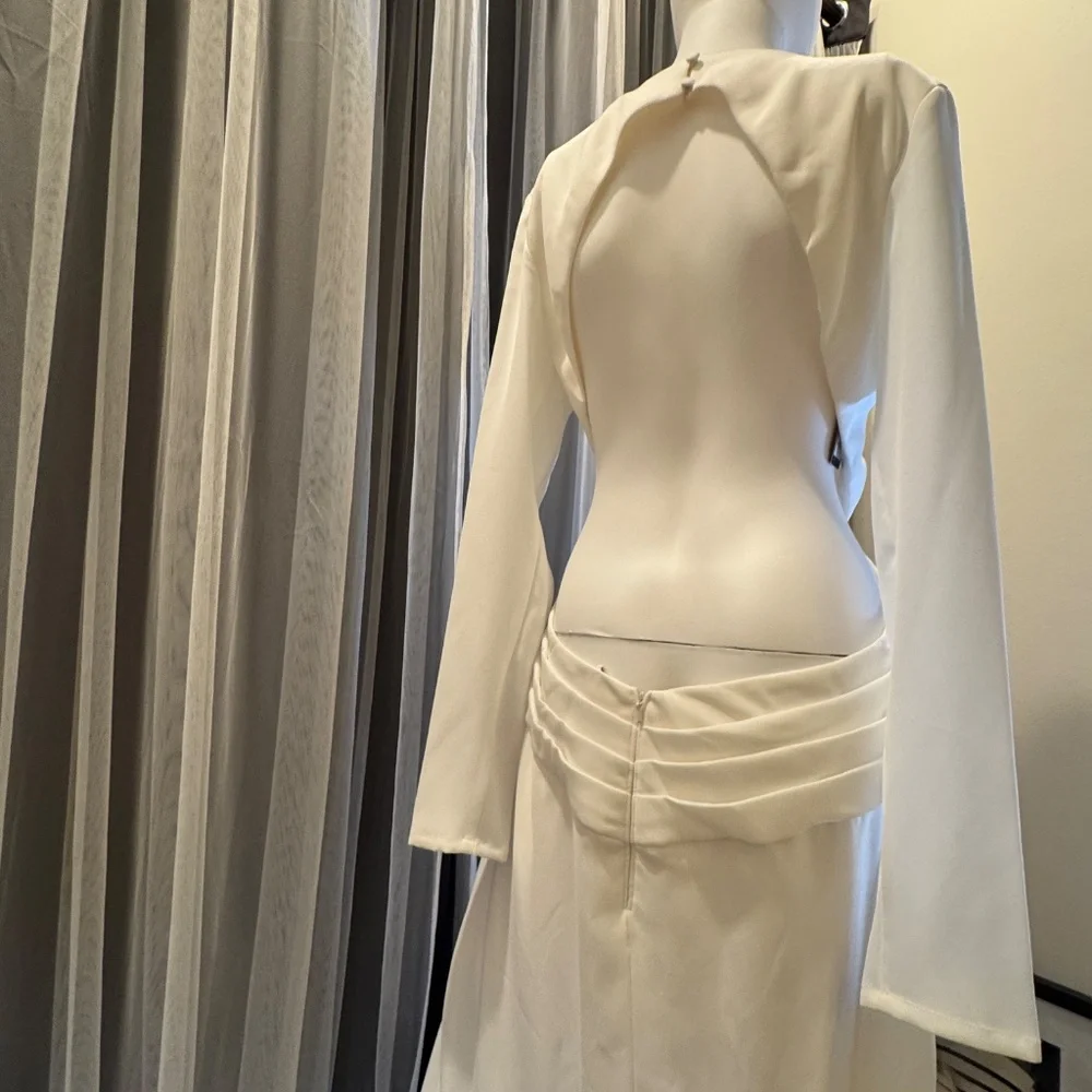 Tadashi Shoji Payton Gown Cutout Wedding Dress Crepe NWT size 12 - Picture 6 of 9